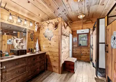 H&H Exotics - Lometa, Texas